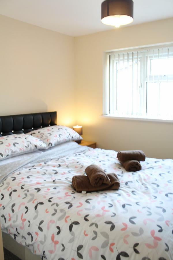 Van Apartments Caerphilly Exterior photo
